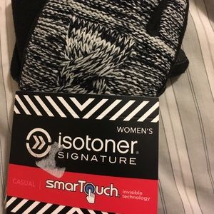 Women’s NIP isotoner winter gloves smartouch
